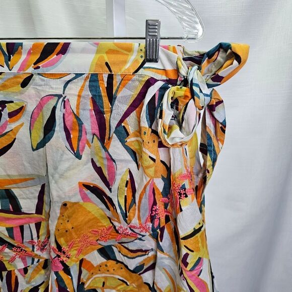 C&C California Floral Embroidered Wrap Skirt Size Large - Picture 3 of 11